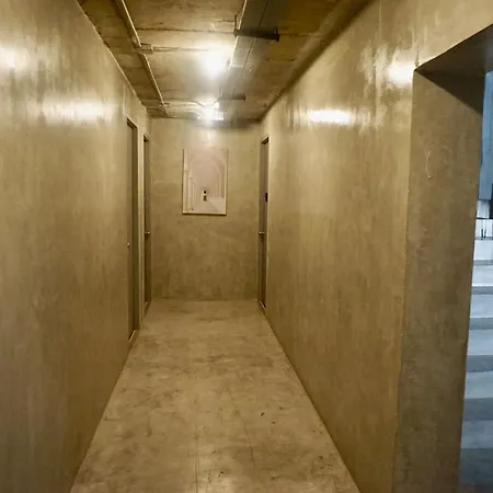 Silom Soi 3 Hash Apartment Hip And Funky With Rooftop View-2